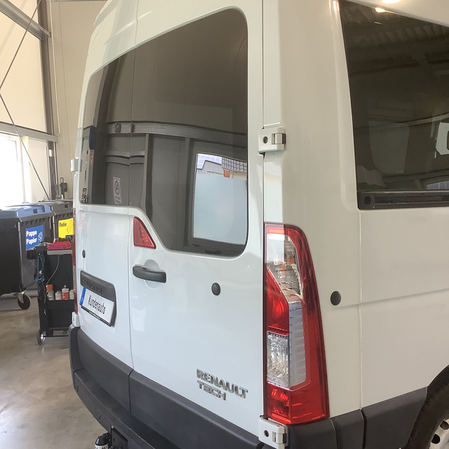 Original Stopfen Mit Magnet Für Renault Master III (Bus/Kasten) – OE-Nr. 8200756596