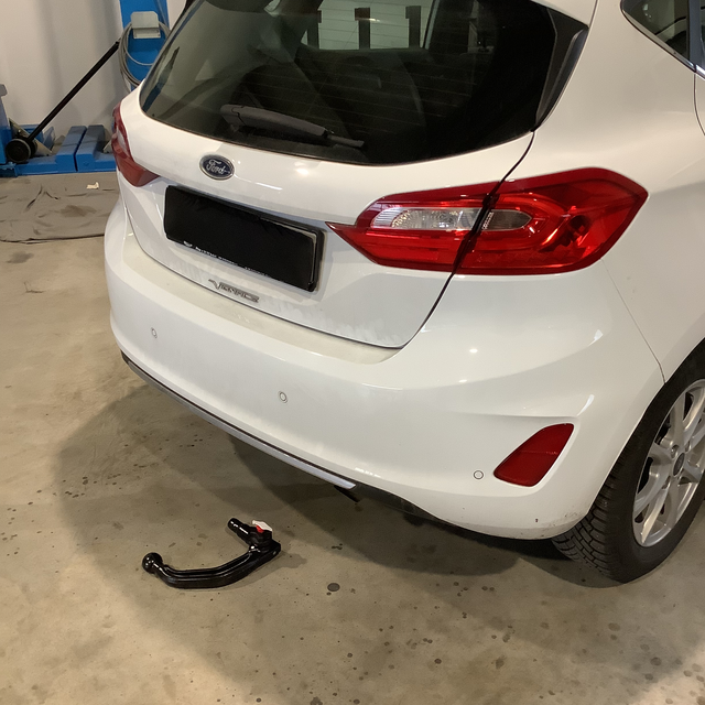 Wunderbar Anhangerkupplung Ford Fiesta Bilder